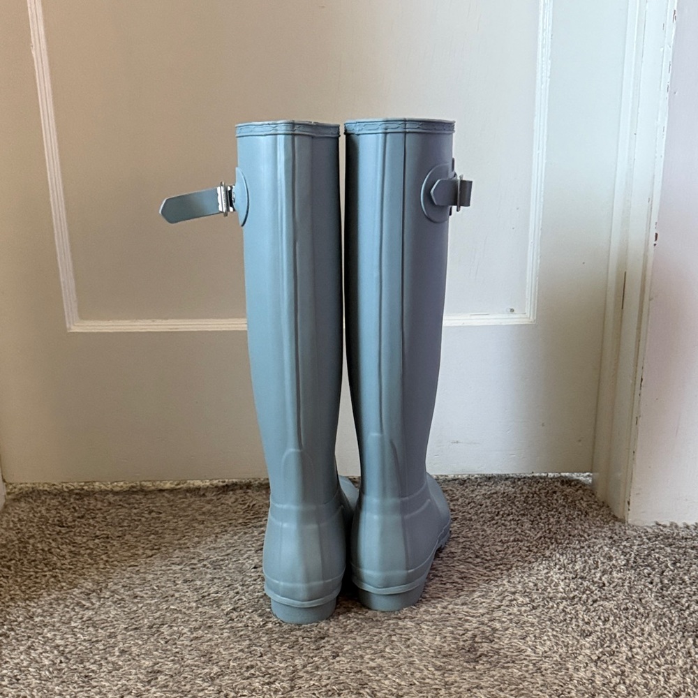 NEW: Hunter Classic Blue Rain Boots - Picture 3 of 5
